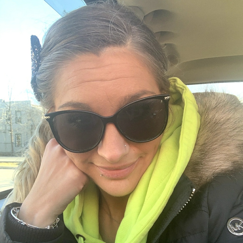 Meet your Posher, Nicole